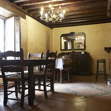 Inn La Casa De Manuelas 4*